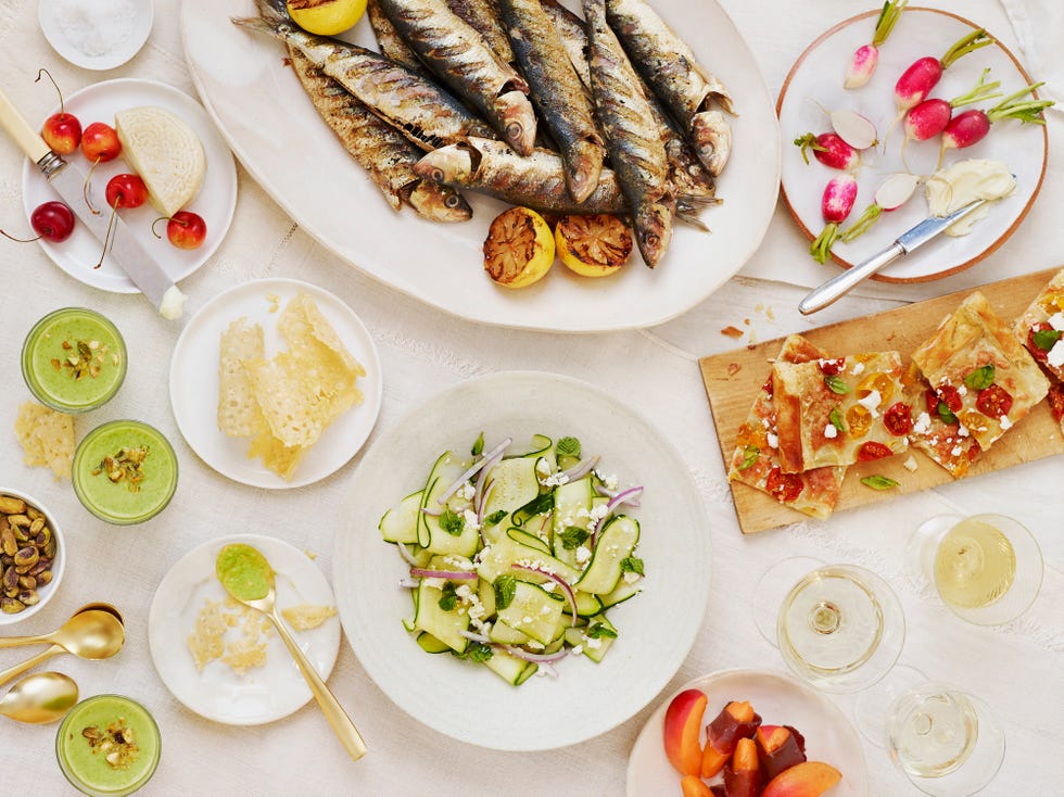 summer table scape horizontal