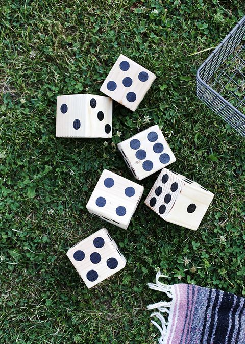 summer things to do lawn dice