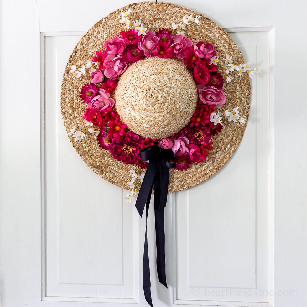 Summer hat wreath