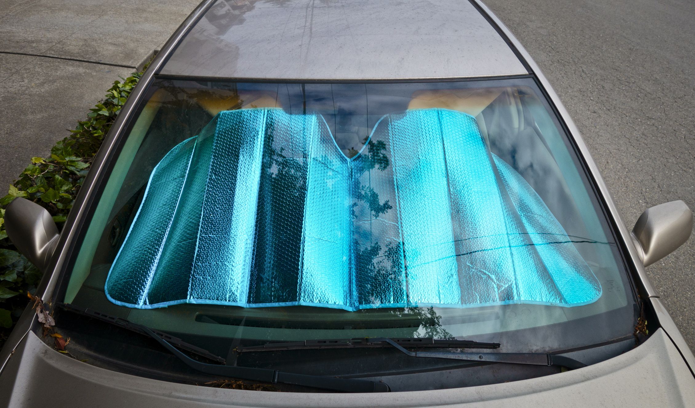 お買い物マラソン限定☆ Fit BMW Car Windshield Sunshade Insulation Foldable Attached  Storage Bag Sun Cover Car Windshield Front Sunshade Fit BMW  Accessories(FitBMW)