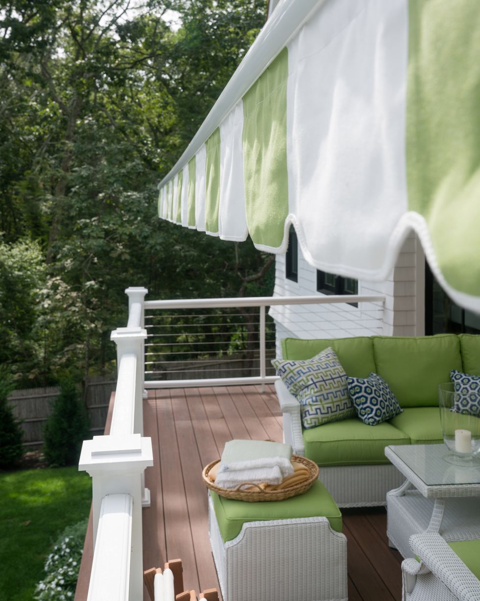 outdoor space with an awning made of ﻿sunbrella fabric