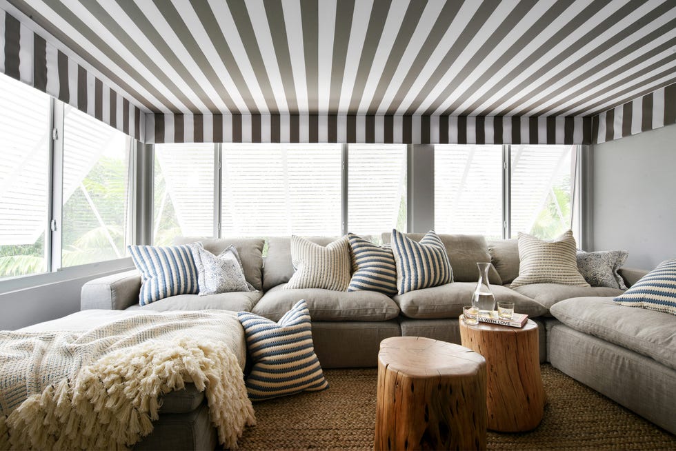 sunroom ideas striped ceiling