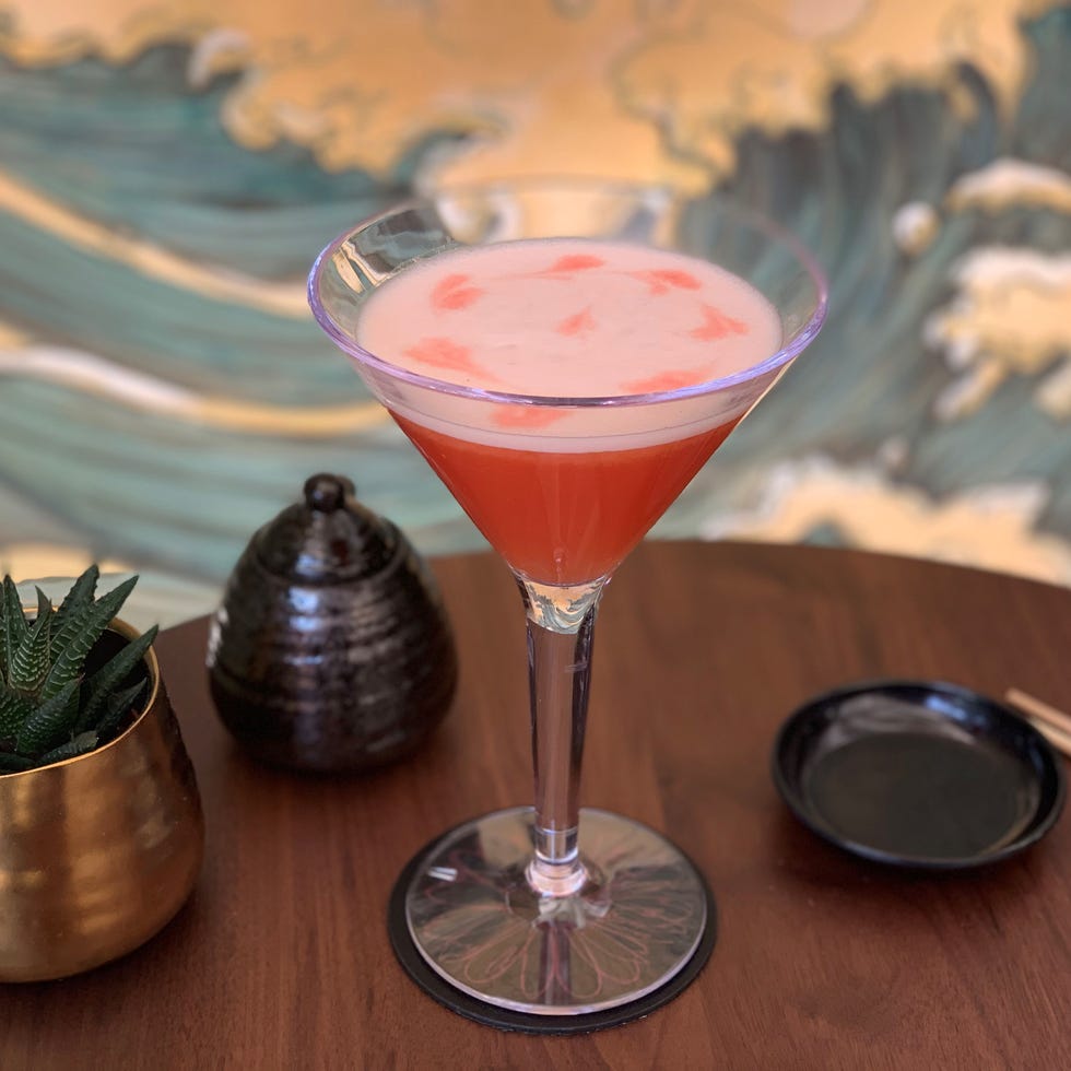 Cocktail garnish, Drink, Martini glass, Daiquiri, Food, Non-alcoholic beverage, Alcoholic beverage, Martini, Cocktail, Cosmopolitan, Cocktail garnish, Drink, Martini glass, Daiquiri, Food, Non-alcoholic beverage, Alcoholic beverage, Martini, Cocktail, Cosmopolitan,