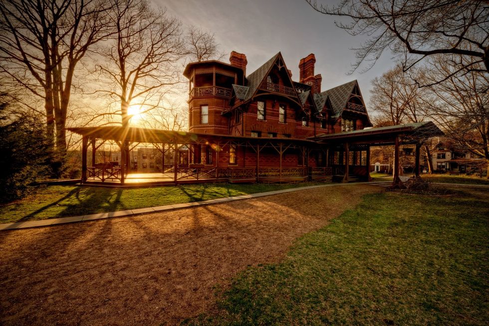 mark twain house and museum in hartford connecticut