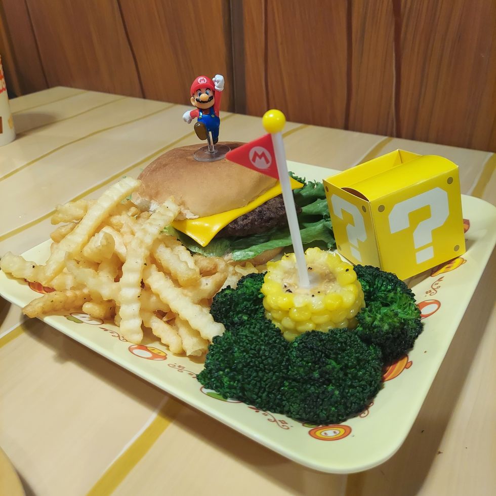 the mario mini burger adventure set at toadstool cafe