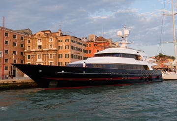 lo yacht di valentino garavani