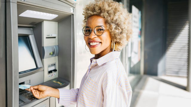 super cashmachines trialled on highstreet where banks have closed