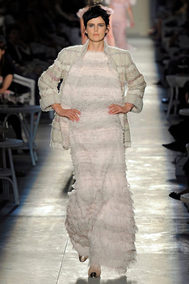 chanel   couture autumn winter 2012 runway   paris haute couture fashion week