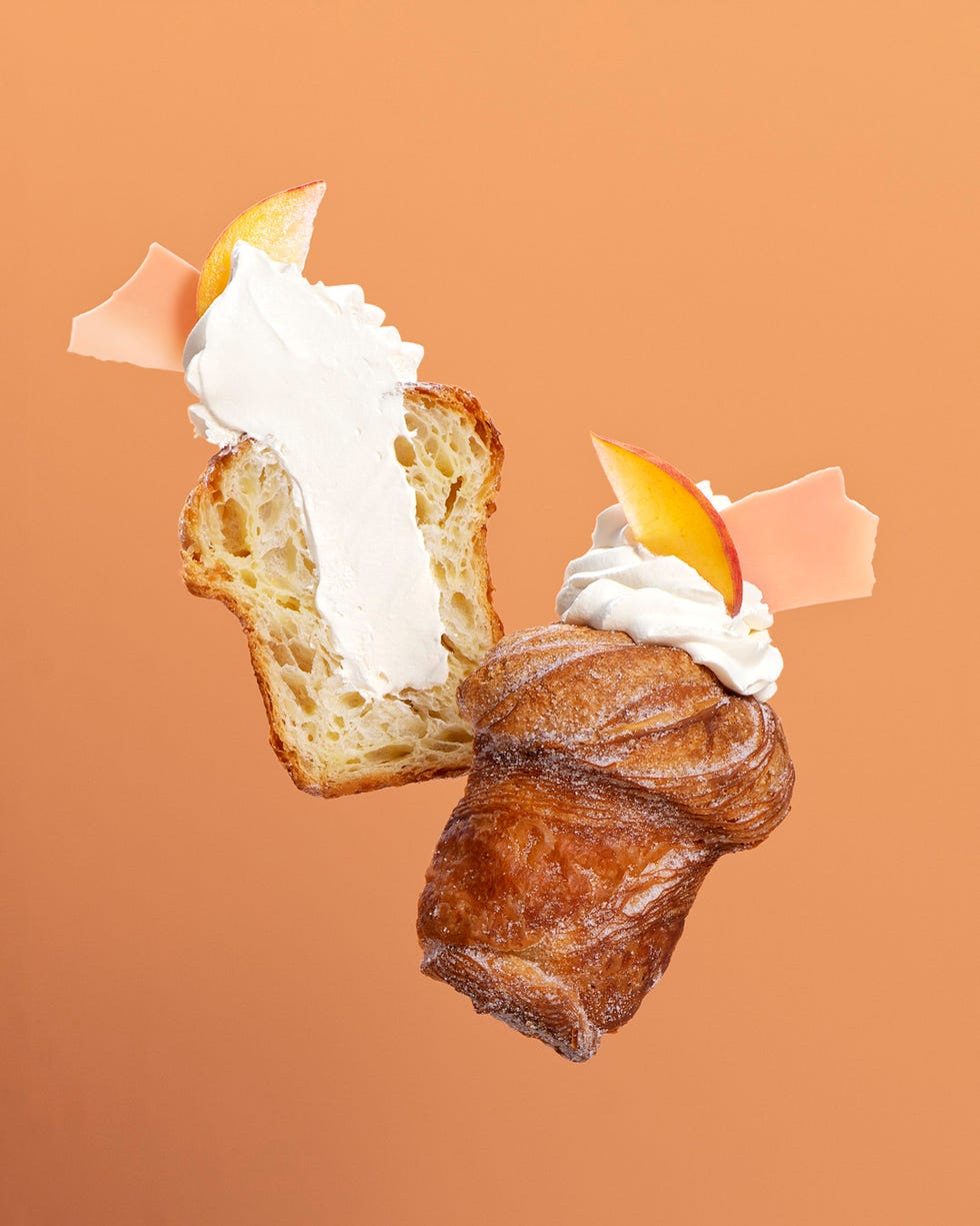 Food, Dish, Cuisine, Ingredient, Whipped cream, Dessert, Baked goods, Pastry, Icing, Cream, 