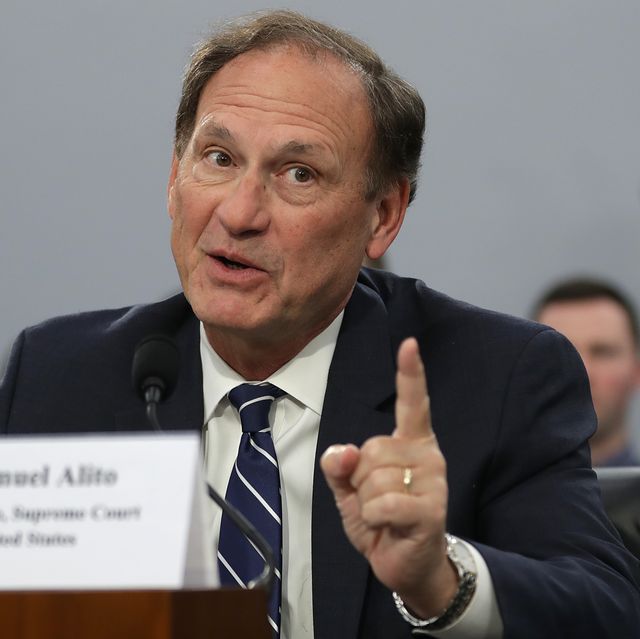 Sam Alito's Same-Sex Discrimination Hypotheticals Can't Be Serious