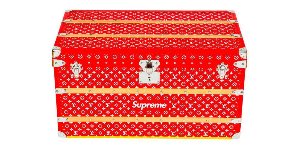 Louis Vuitton x Supreme: asta record per un baule - Vogue