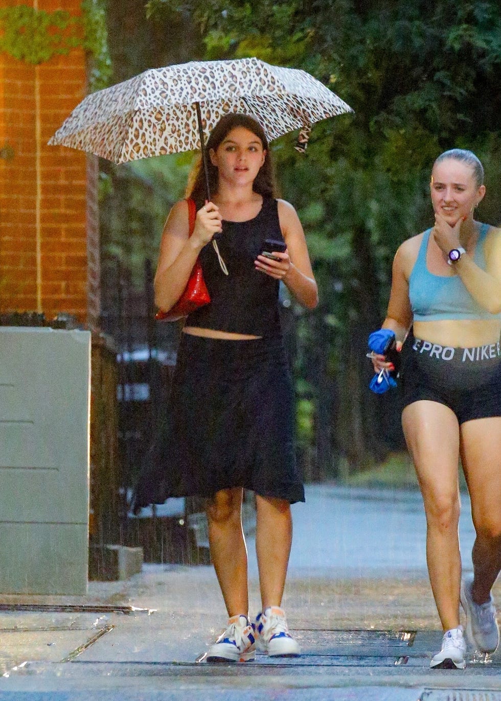 Suri Cruise Takes A Style Cue From Mom Katie Holmes In Easy Set