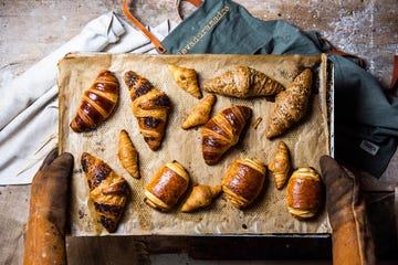 croissants recién horneados de levaduramadre natural bakery