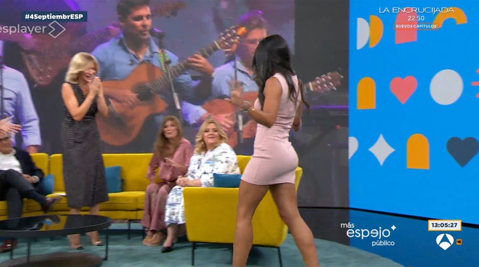 diana higueras entra en el plato de espejo publico tras su caida