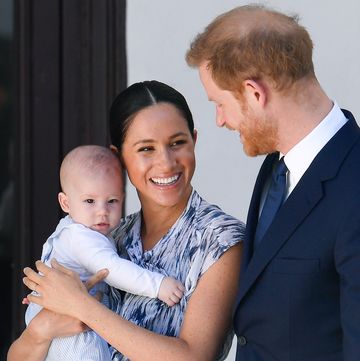 sussexes send thank you letter to fan who sent archie a bday gift