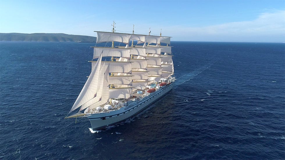 sustainable cruise ship from tradewind voyages, golden horizon