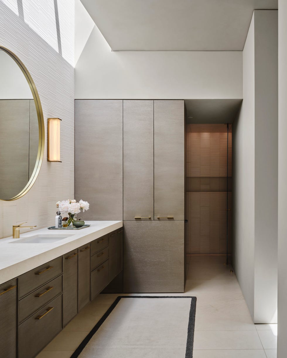 casa de campo contemporáneo: baño principal
