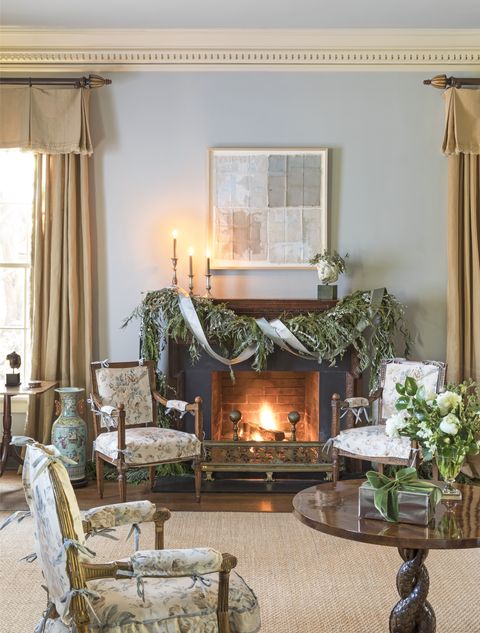 living room dressed for the holidays at suzanna rheinstein home in los angeles california