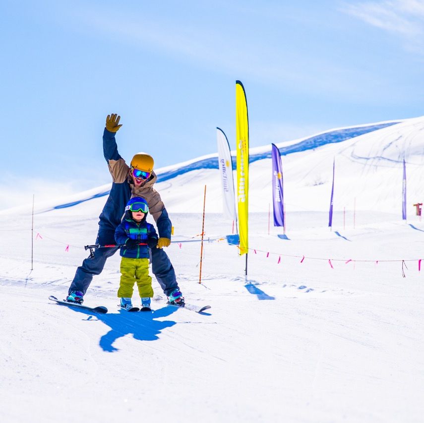 sun valley resort photographer sofia dewolfe idarado media photo caption family ski day on dollar mountain