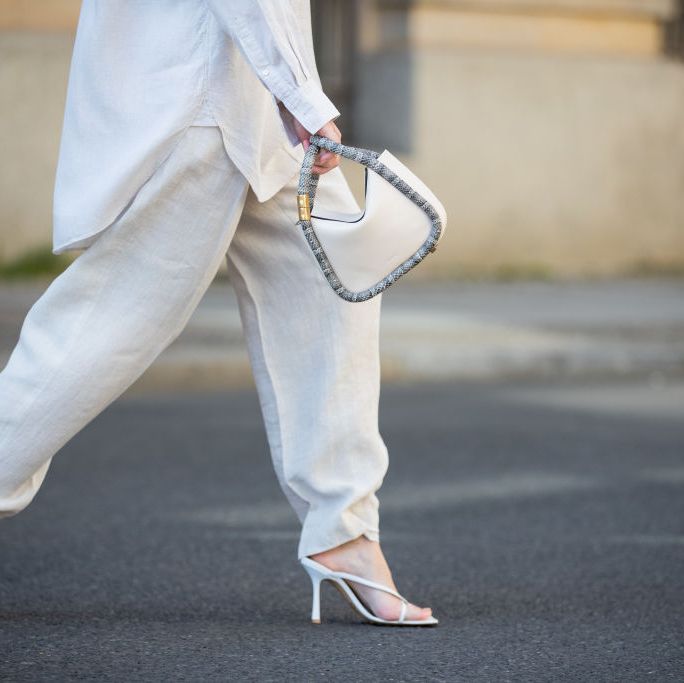 How To Style Linen Pants For The Warmer Months  Linen pants outfit, Linen  pants women, White linen pants outfit
