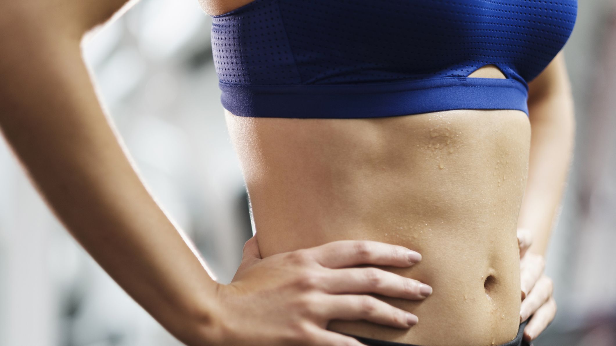 5 ejercicios de abdominales que puedes hacer en casa para conseguir un six  pack de hierro