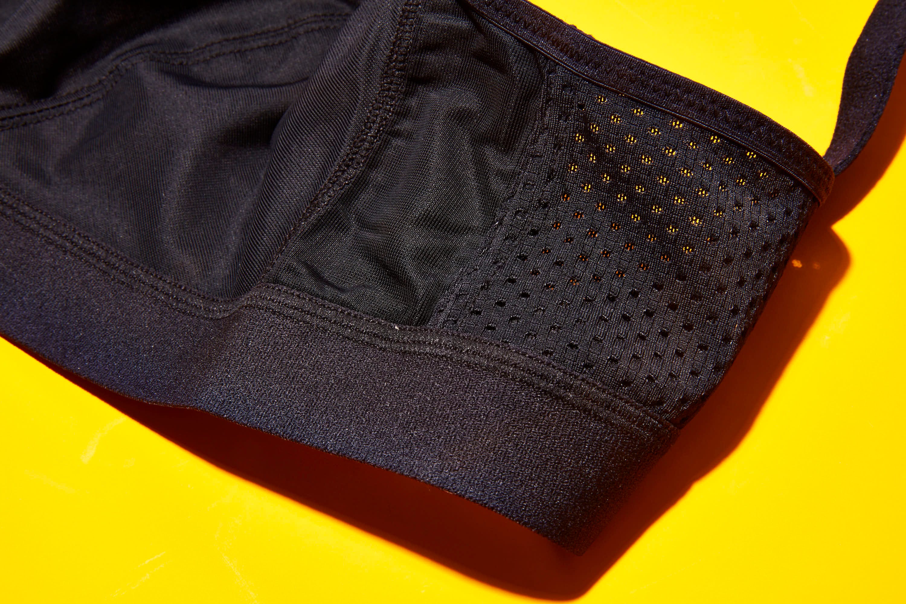 Black, Bag, Yellow, Fashion accessory, Hobo bag, Handbag, Leather, 