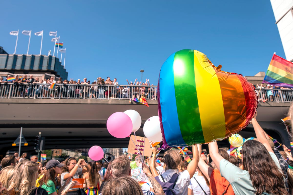 右傾化する欧州連合：LGBTQIの権利のためスウェーデン連盟「RFSL」はどう闘うのか？