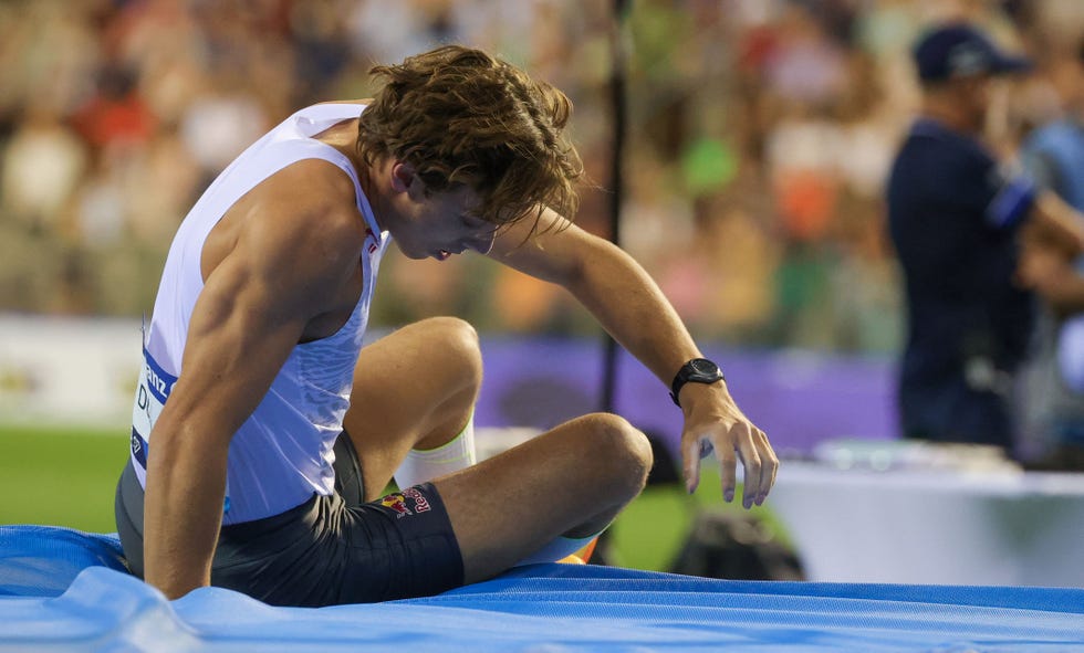 armand duplantis falla en uno de sus intentos en la reunión de la liga de diamante en bruselas
