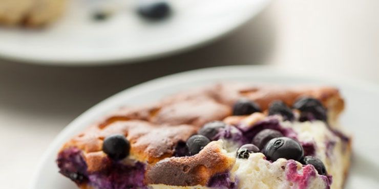 https://hips.hearstapps.com/hmg-prod/images/sweet-blueberry-lemon-puffed-omelette-on-gourmande-in-the-kitchen-0-1470839041.jpg?crop=1xw:0.5xh;center,top&resize=980:*
