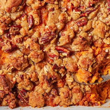 sweet potato casserole with crumbly pecan topping