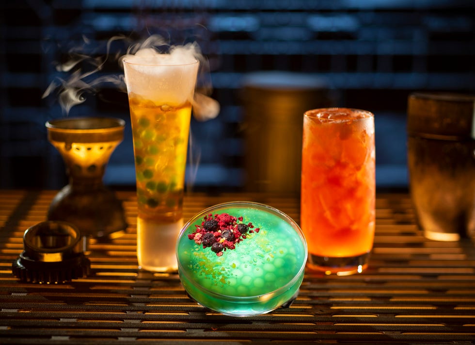 Drink, Alcoholic beverage, Non-alcoholic beverage, Cocktail garnish, Distilled beverage, Champagne cocktail, Cocktail, Food, Italian soda, Alcohol, 