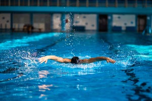 nuoto in piscina