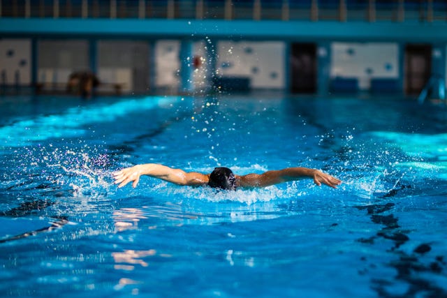 nuoto in piscina