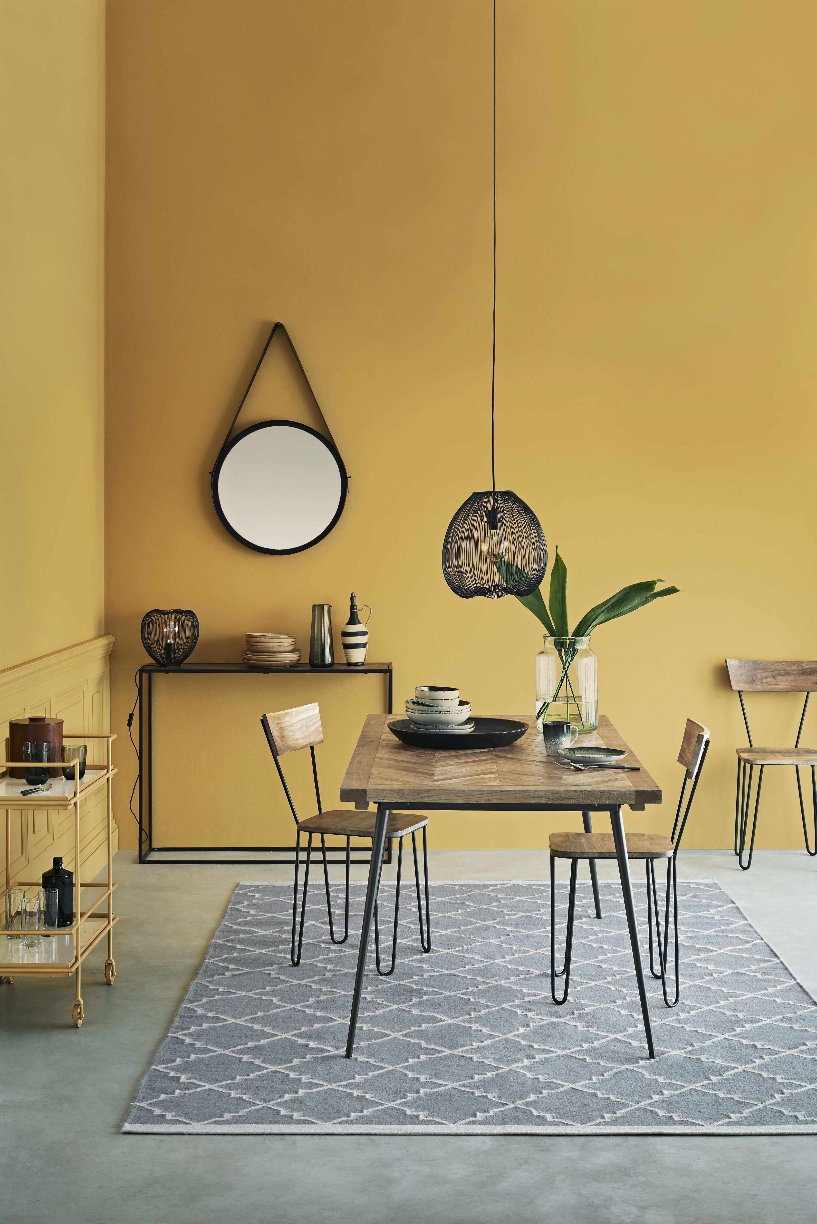 6 Ways To Use Yellow Paint At Home For A Burst Of Happiness All Year Round
