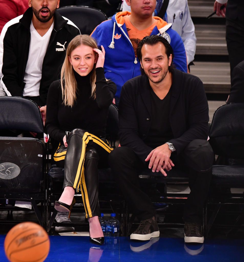 sydney sweeney and jonathan davino at the new york knicks v new orleans pelicans game