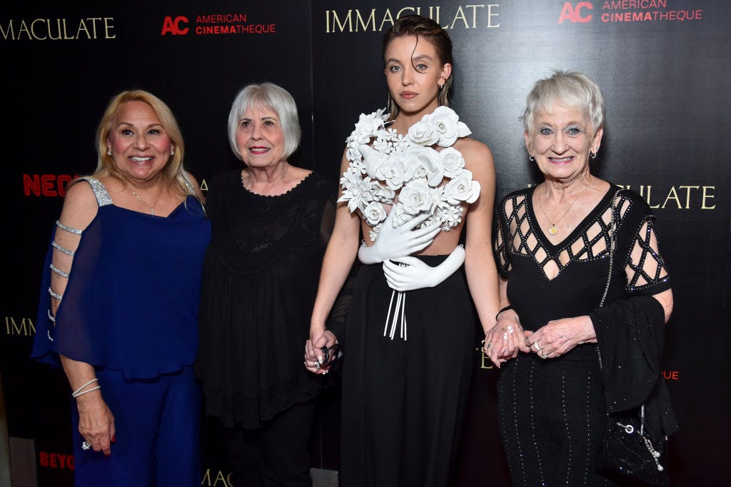sydney sweeney with her grandmothers