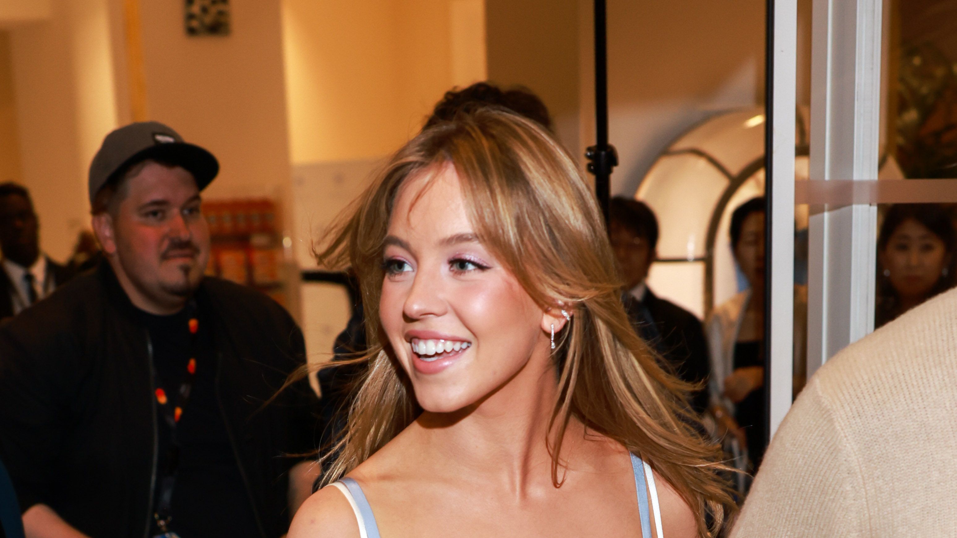 Sydney Sweeney Slays With Chiseled Abs In A Bra Top In Cannes Pics