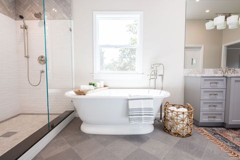 These 17 Stylish Bathroom Remodel Ideas Are Brilliant