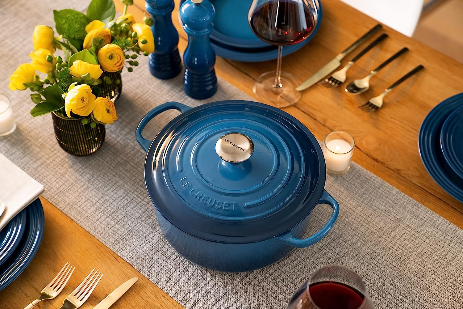 https://hips.hearstapps.com/hmg-prod/images/t-c-le-creuset-prime-day-2023-64a82fafbc7ae.png