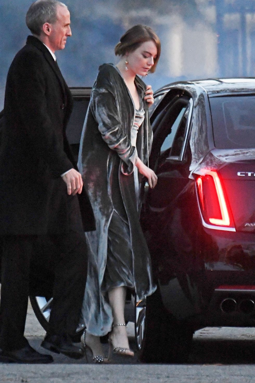 艾瑪史東（Emma Stone）參加珍妮佛勞倫斯（Jennifer Lawrence）的婚禮
