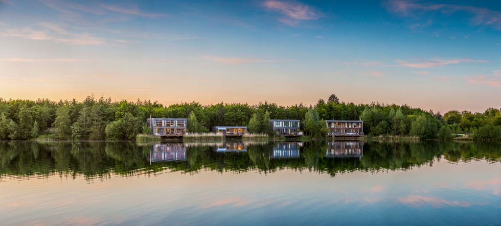 lakes by yoo