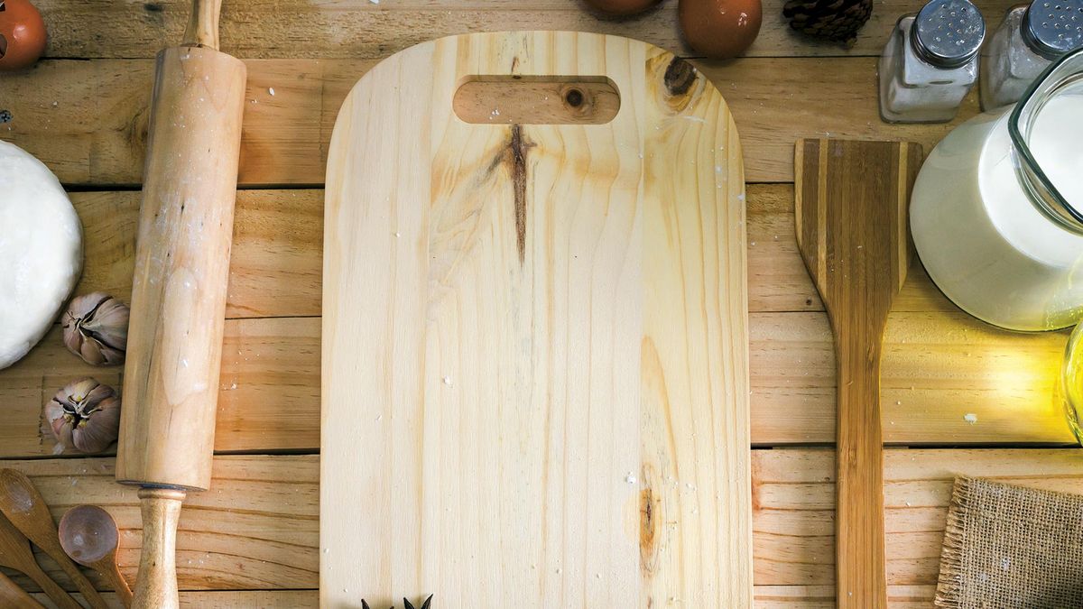 Tablas de madera en la cocina: por qué no deberías usarlas para cortar y  alternativas saludables y baratas
