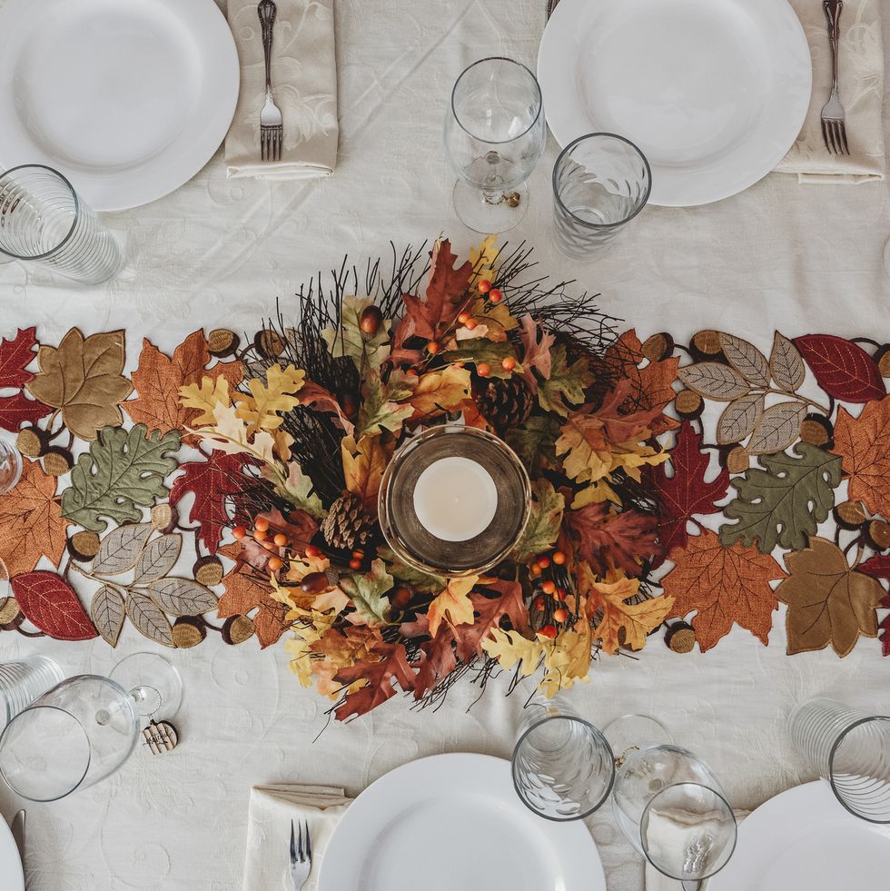 Thanksgiving Dinner Table Place Settings in Unusual Colors