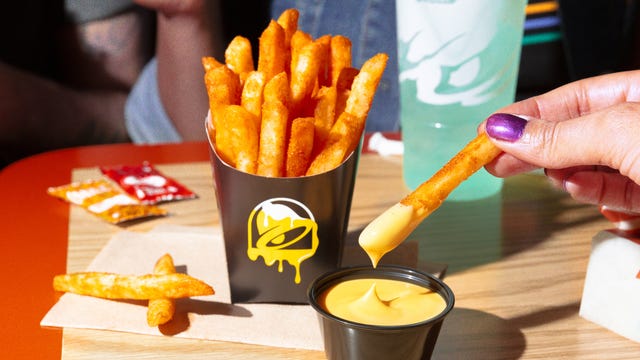 Taco Bell Is Bringing Back Nacho Fries With A Brand New Flavor