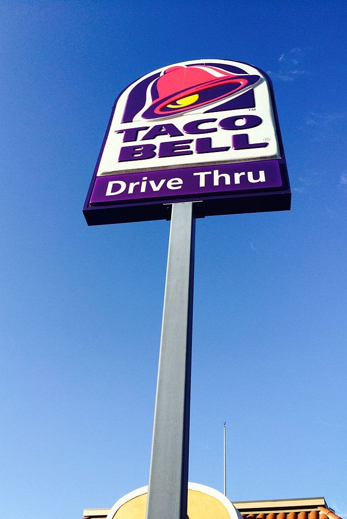 taco bell restaurants open new years day