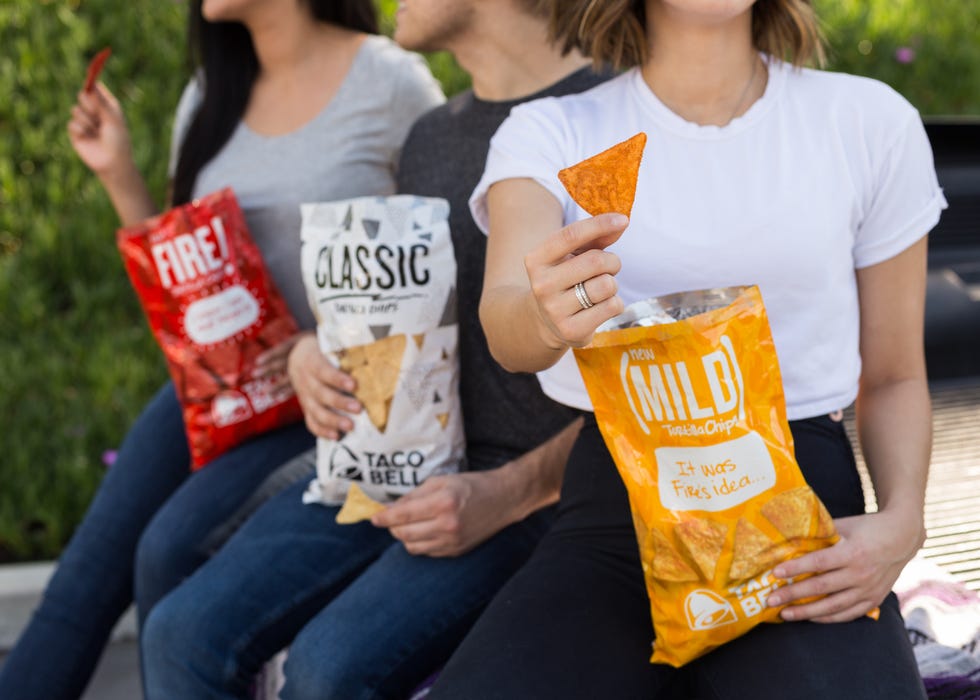Orange, Junk food, Drink, Recreation, Drinking, T-shirt, 