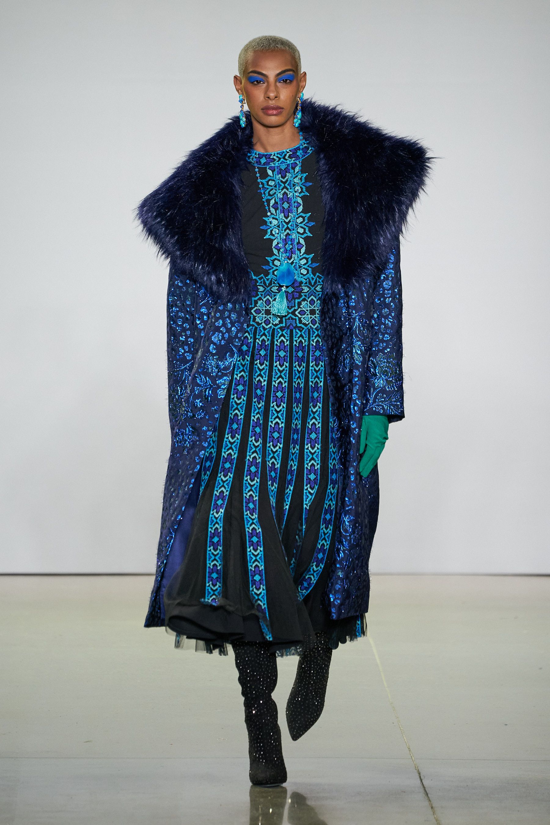 タダシ ショージ(TADASHI SHOJI)コレクション一覧|ELLE ONLINE タダシ ショージ(TADASHI SHOJI)コレクション一覧|ELLE ONLINE