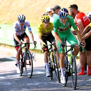 wout van aert en jonas vingegaard slopen tadej pogacar in de tour de france van 2022