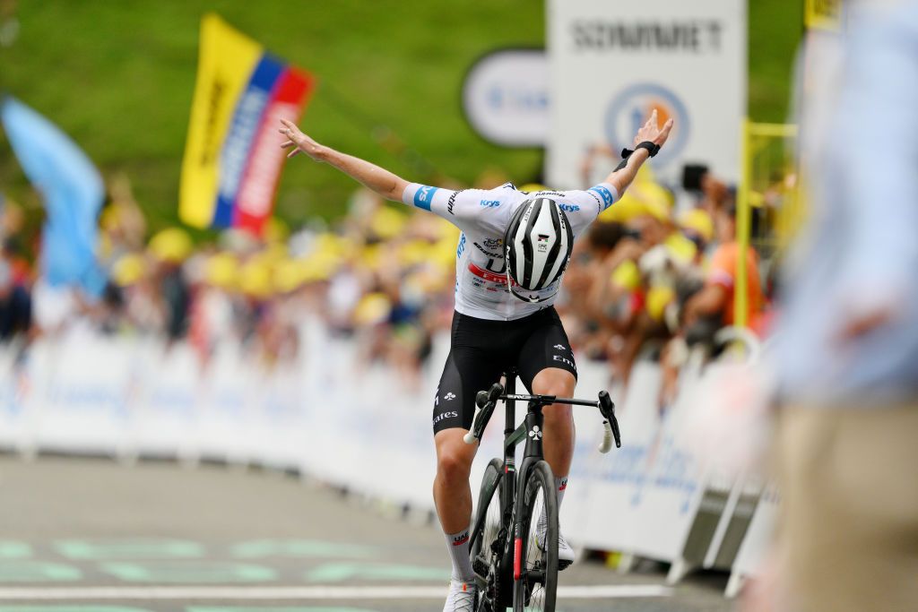 Hindley takes Tour de France lead with stage five win; Pogacar suffers in  Pyrenees