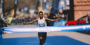 tadesse abraham gana el maraton de barcelona 2024